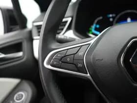 Renault Clio thumbnail 16