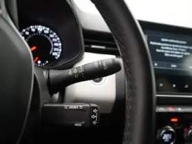 Renault Clio thumbnail 16