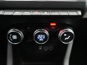 Renault Clio thumbnail 23