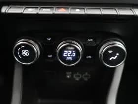 Renault Clio thumbnail 24