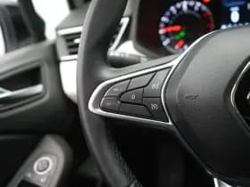 Renault Clio thumbnail 16