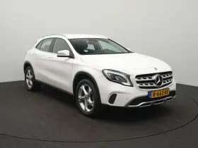 Mercedes-Benz GLA thumbnail 2