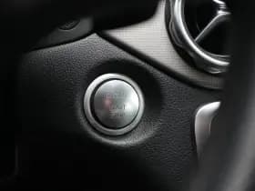 Mercedes-Benz GLA thumbnail 24