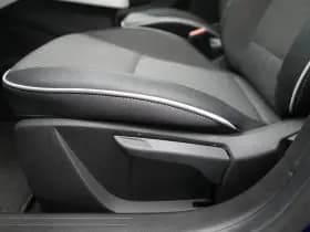 Renault Clio thumbnail 11