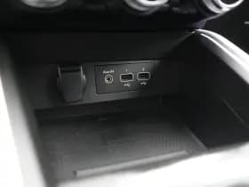 Renault Clio thumbnail 26