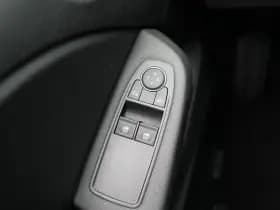 Renault Clio thumbnail 18