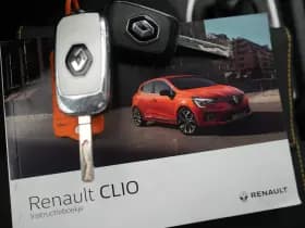 Renault Clio thumbnail 32