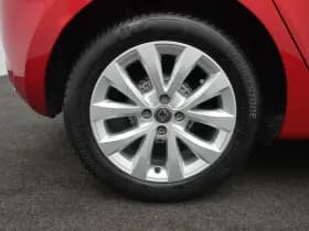 Renault Clio thumbnail 7