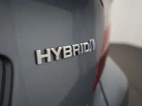 Toyota C-HR thumbnail 11