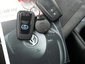 Toyota C-HR thumbnail 34