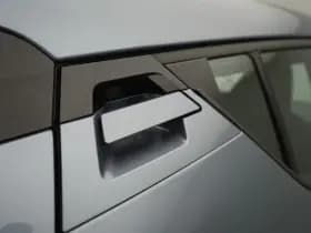 Toyota C-HR thumbnail 8