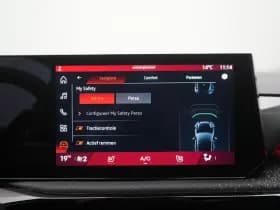 Renault Clio thumbnail 41