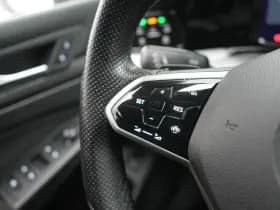 Volkswagen Golf thumbnail 21