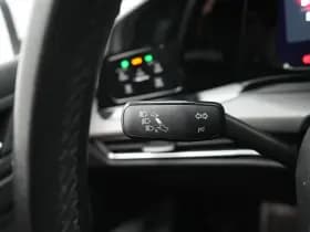 Volkswagen Golf thumbnail 24