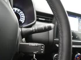 Renault Clio thumbnail 18