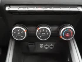 Renault Clio thumbnail 23
