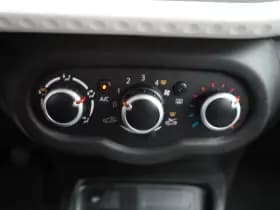Renault Twingo thumbnail 23