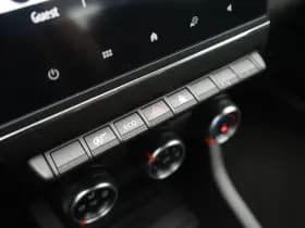 Renault Clio thumbnail 24