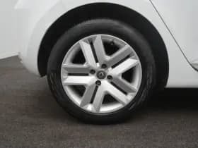Renault Clio thumbnail 7