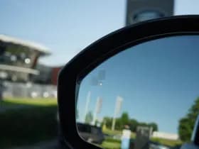 Land Rover Discovery Sport thumbnail 12