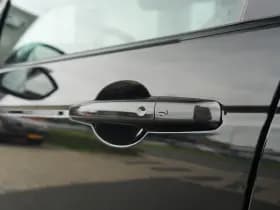 Land Rover Discovery Sport thumbnail 12