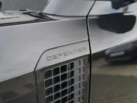 Land Rover Defender thumbnail 31