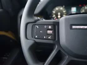 Land Rover Defender thumbnail 20