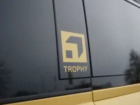 Land Rover Defender thumbnail 31