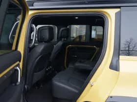 Land Rover Defender thumbnail 5