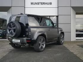 Land Rover Defender thumbnail 2