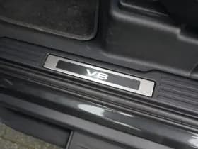 Land Rover Defender thumbnail 15