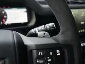 Land Rover Defender thumbnail 23