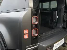 Land Rover Defender thumbnail 32