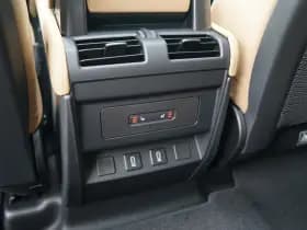 Land Rover Defender thumbnail 31