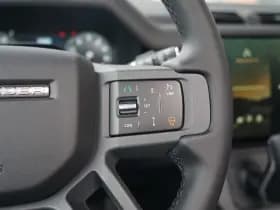 Land Rover Defender thumbnail 21
