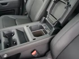 Land Rover Defender thumbnail 27