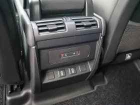 Land Rover Defender thumbnail 30
