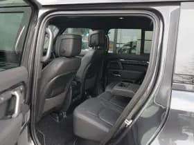 Land Rover Defender thumbnail 5