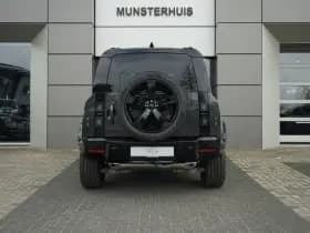 Land Rover Defender thumbnail 7