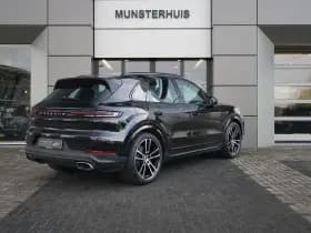 Porsche Cayenne thumbnail 2