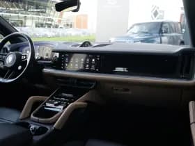 Porsche Cayenne thumbnail 3