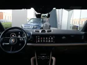 Porsche Cayenne thumbnail 4