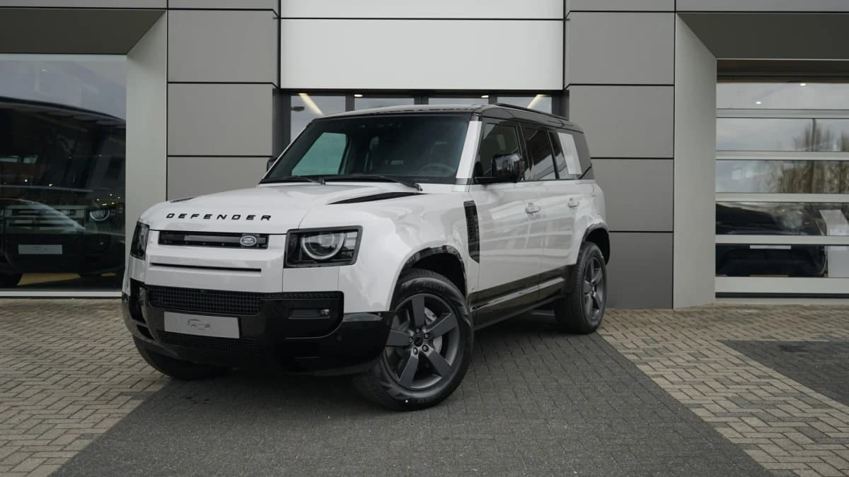 Land Rover Defender — foto 1