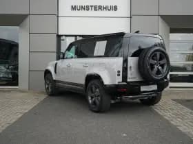 Land Rover Defender thumbnail 13
