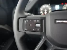 Land Rover Defender thumbnail 18