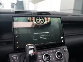 Land Rover Defender thumbnail 23