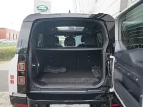 Land Rover Defender thumbnail 28