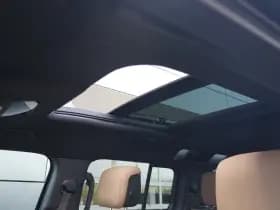 Land Rover Defender thumbnail 13