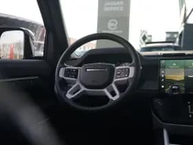 Land Rover Defender thumbnail 13
