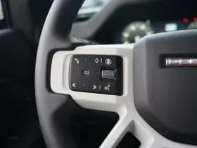 Land Rover Defender thumbnail 16